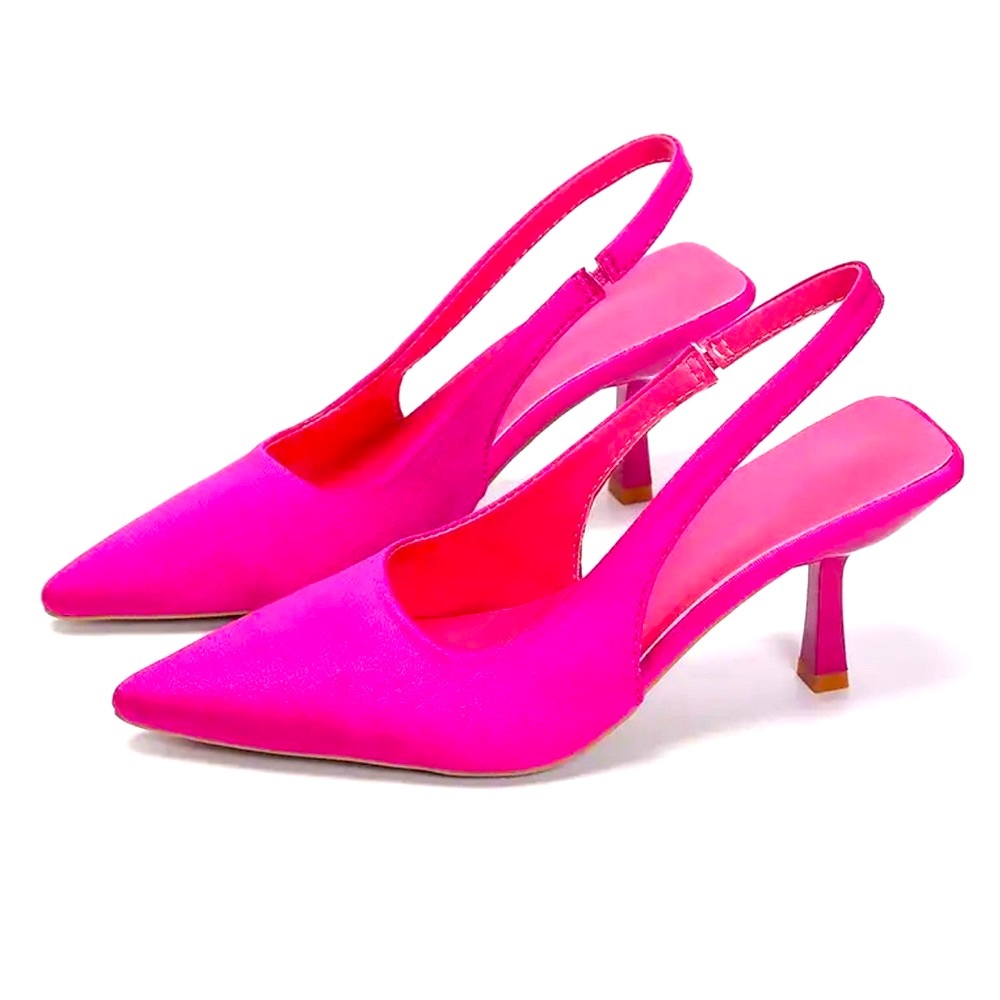 Women pointed toe